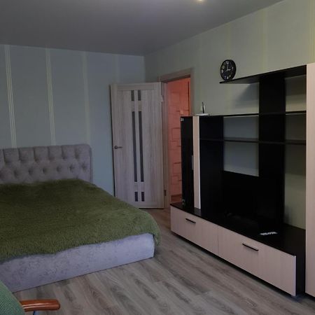 Apartment On Metro Mihalova Минск Екстериор снимка