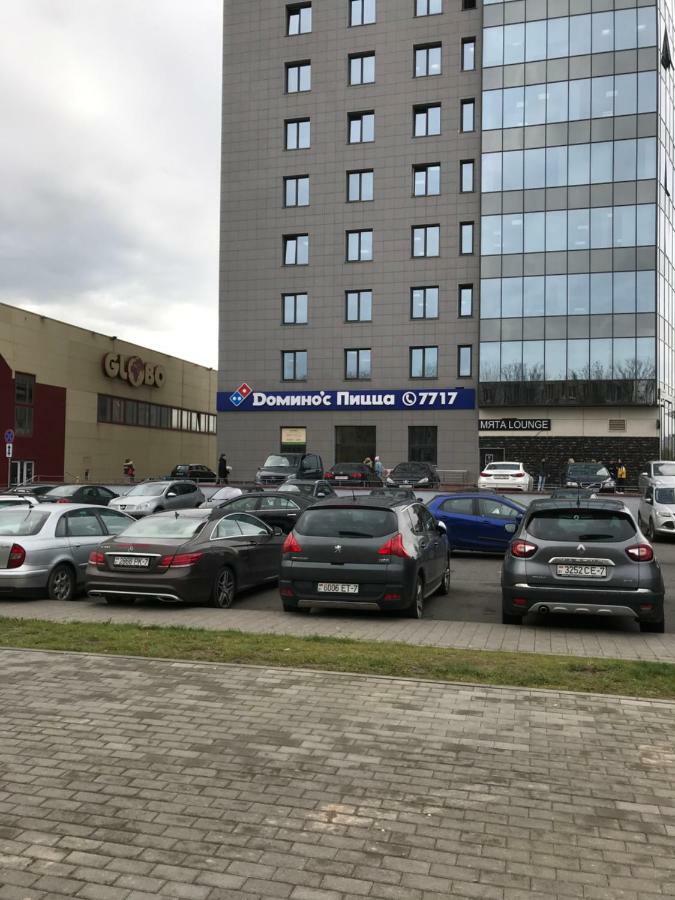 Apartment On Metro Mihalova Минск Екстериор снимка